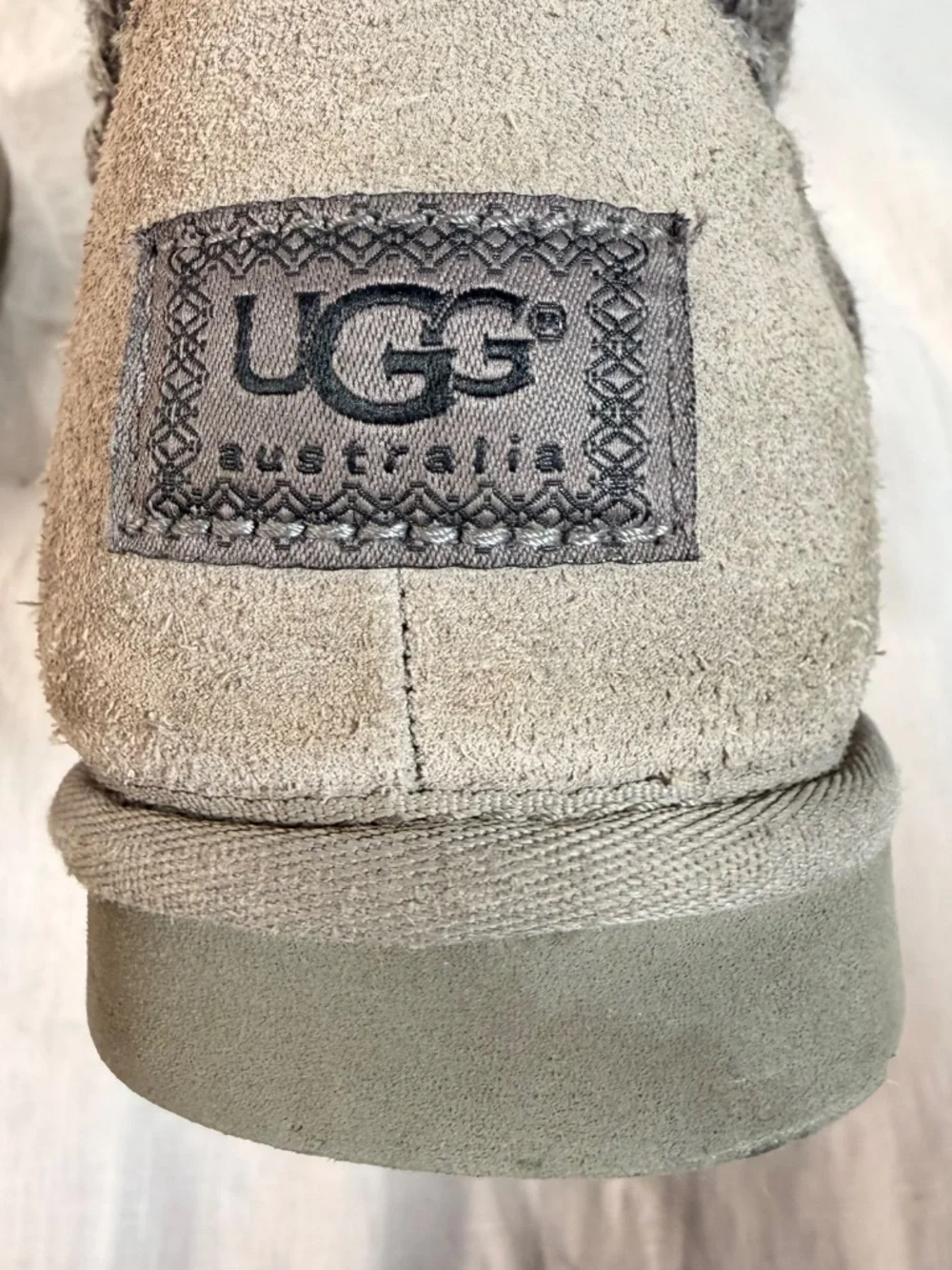 UGG Classic Cardy Heather Gray Knit Sweater Boots Size 9